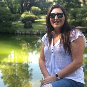 Meet your Posher, Jenelle